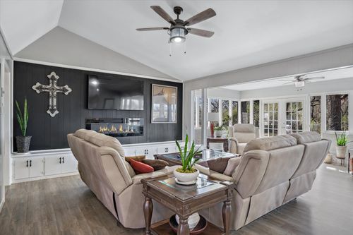 103 Brandon St, Edgewood, TX, 75117-2951 | Card Image