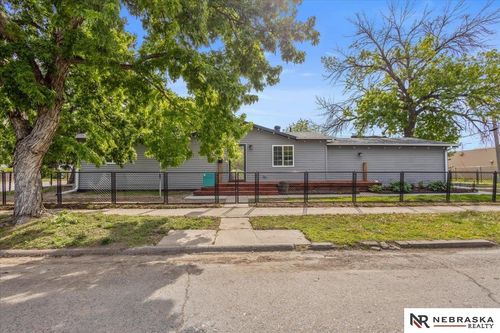 21 N 36th St, Council Bluffs, IA, 51501-1804 | Card Image