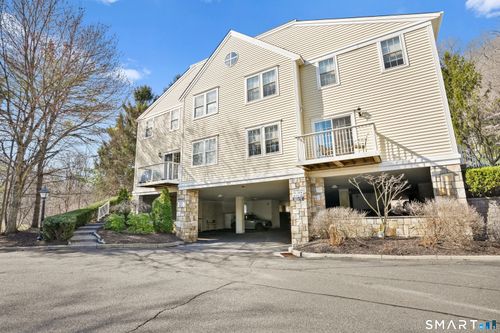43-629 Danbury Road, Ridgefield, CT, 06877 | Card Image