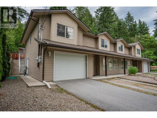 a-A-673 11th Ave Ave, Castlegar, BC, V1N1J7 | Card Image