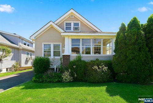 12-19 Rosewood St, Fair Lawn, NJ, 07410-1810 | Card Image