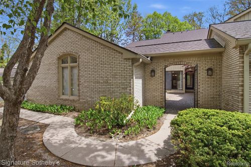 1234 S Timberview Trail, Bloomfield Hills, MI, 48304 | Card Image
