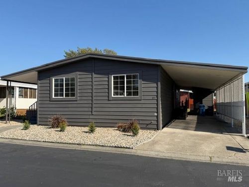 89 Estrella Dr, Santa Rosa, CA, 95403-2683 | Card Image