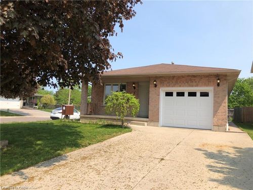 lower-3 Lancer Crt, Hamilton, ON, L9B2B1 | Card Image