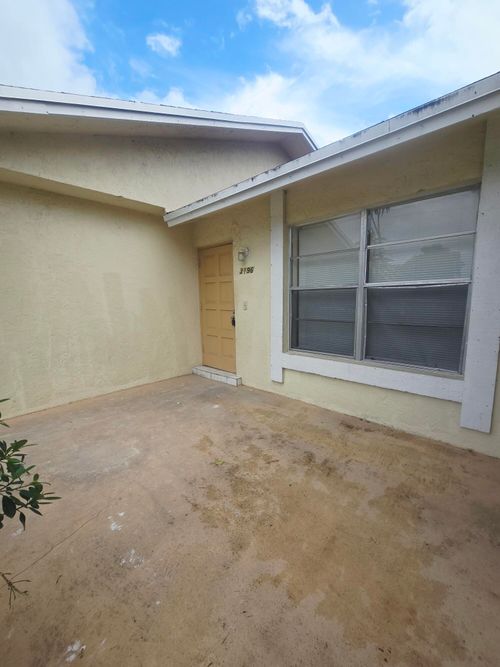 3196 49th Ln S, Lake Worth Beach, FL, 33461-5516 | Card Image