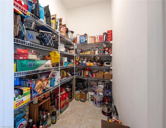 Who doesn't love a large pantry? | Image 23