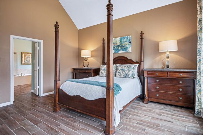 208 Equestrian Rd, House other with 4 bedrooms, 4 bathrooms and null parking in Hickory Creek TX | Image 21