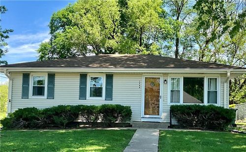 1946 Cherokee St, Leavenworth, KS, 66048-2120 | Card Image