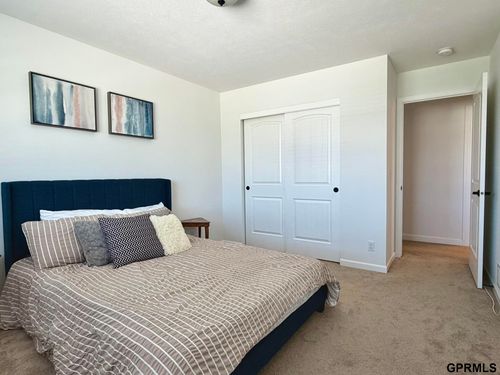 9225 S 177th St, Omaha, NE, 68136-1689 | Card Image