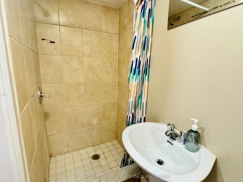 1-294 Fergus Ave, Kitchener, ON, N2A2H5 | Card Image