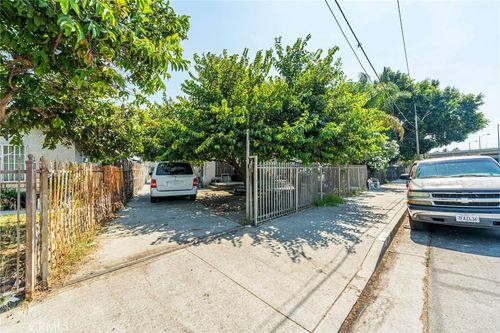11422 Willowbrook, Los Angeles, CA, 90059 | Card Image