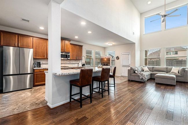 9215 Union Meadow Ln, House other with 4 bedrooms, 4 bathrooms and 2 parking in Cypress TX | Image 6