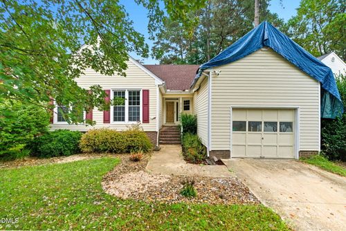 2712 Kempsford Pl, Raleigh, NC, 27604-4800 | Card Image