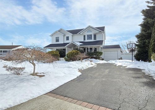 4 Cameo Road, Huntington, NY, 11725 | Card Image