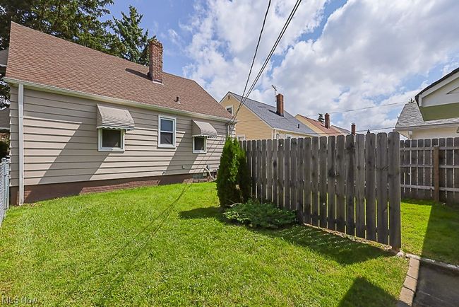 19800 Libby Rd, House other with 3 bedrooms, 2 bathrooms and null parking in Maple Heights OH | Image 25