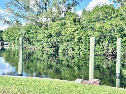 5529 Sir Walter Way, NORTH FORT MYERS, FL, 33917-9060 | Card Image