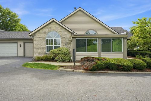 5642 Villa Gates Dr, Hilliard, OH, 43026-3873 | Card Image