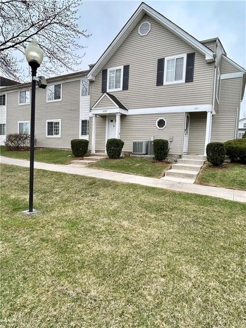 b-653 Correll Ave, Staten Island, NY, 10309-4240 | Card Image