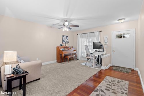 15613 Valerie Dr, Macomb, MI, 48044-2480 | Card Image