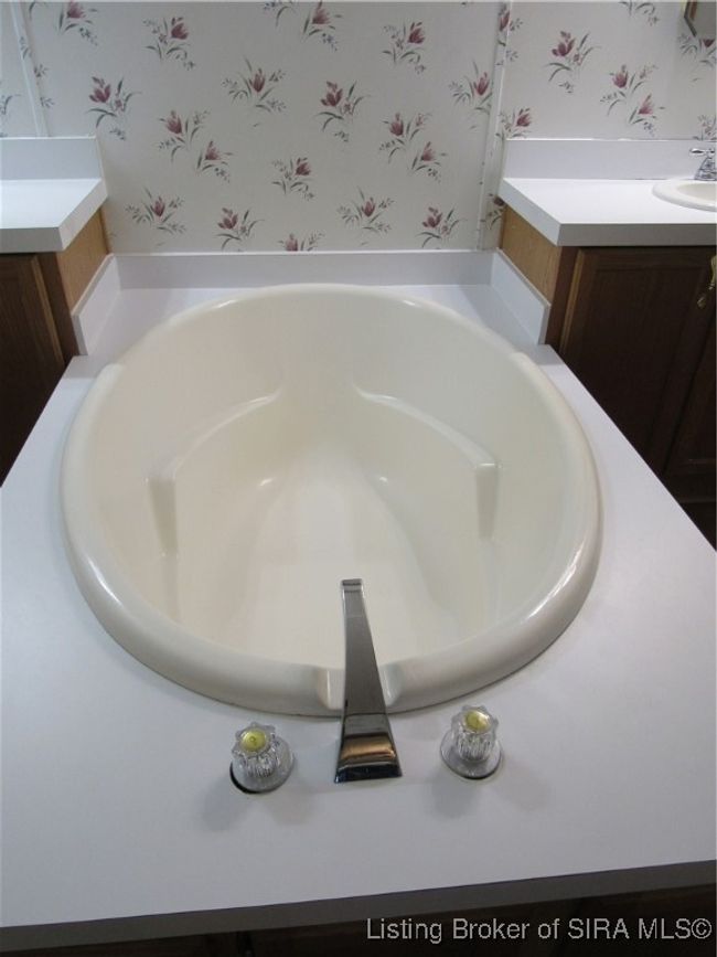 garden tub | Image 19