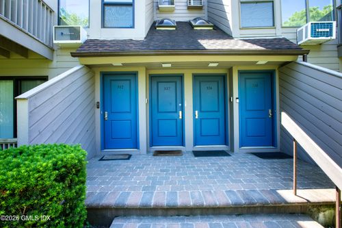 327-1465 E Putnam Ave, Old Greenwich, CT, 06870-1332 | Card Image