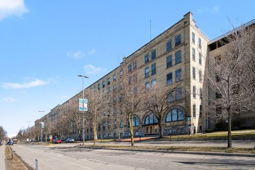 0-940 Monroe Ave, Grand Rapids, MI, 49503-1456 | Card Image