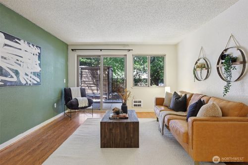 apt-114-275 W Roy St, Seattle, WA, 98119-3862 | Card Image