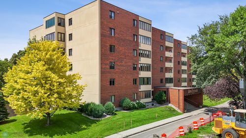 apt-506-105 3rd St N, Moorhead, MN, 56560-1943 | Card Image