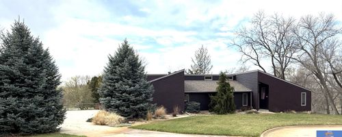1025 Pioneer Dr, Beatrice, NE, 68310-6781 | Card Image