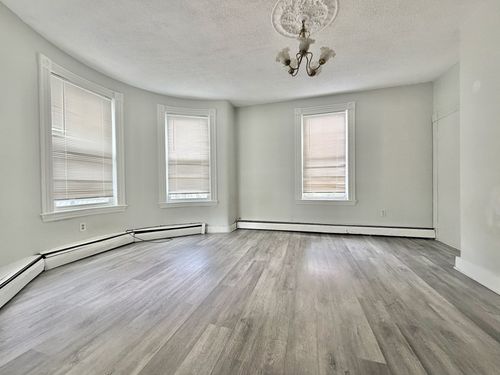 1-8-10 Oakland St, Boston, MA, 02119 | Card Image