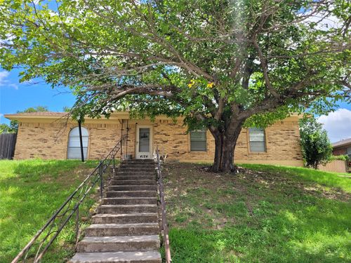 4124 Arroyo Trl, Lake Worth, TX, 76135-2302 | Card Image