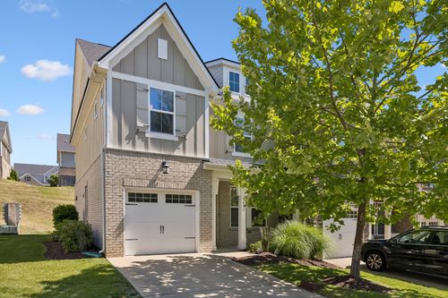 812 Kennear Ln, Mount Juliet, TN, 37122-1009 | Card Image