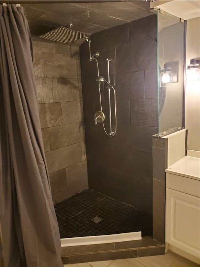 913 Amherst St, House other with 3 bedrooms, 2 bathrooms and 2 parking in Pittsburgh PA | Image 27