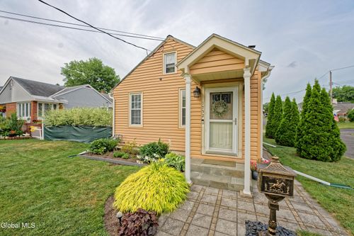 1752 Van Cortland Street, Schenectady, NY, 12303 | Card Image