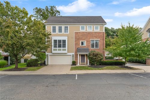 1499 Huntington Ln, Cleveland Heights, OH, 44118-1535 | Card Image