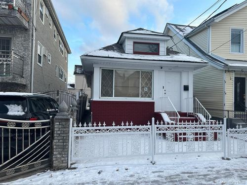 127-04 97th Ave, South Richmond Hill, NY, 11419 | Card Image