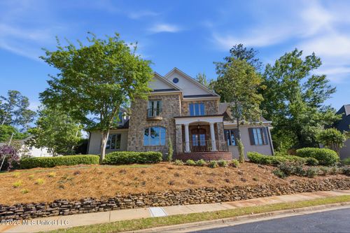 15 Eastparke Dr, Jackson, MS, 39211-6076 | Card Image