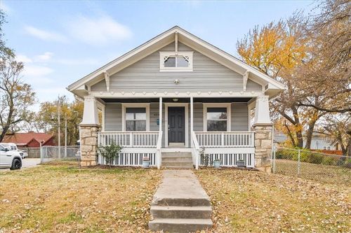 4338 Indiana Ave, Kansas City, MO, 64130-2032 | Card Image