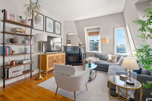 4-73 Sullivan St, Boston, MA, 02129-2457 | Card Image