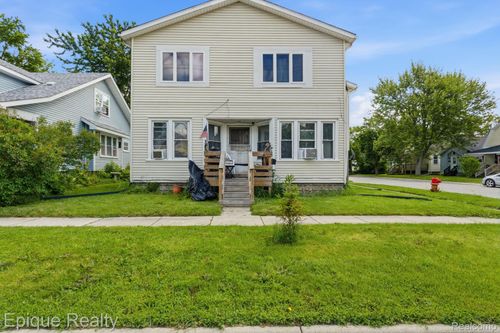 1334 13th St, Port Huron, MI, 48060-5707 | Card Image