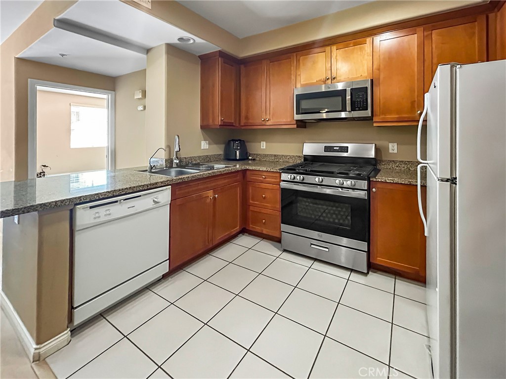 Residential Lease in Los Angeles 4