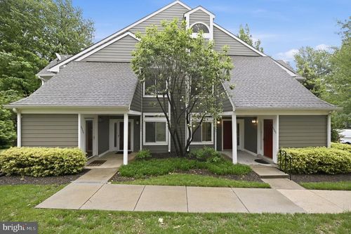 528-12202 Fort Buffalo Cir, FAIRFAX, VA, 22033-2831 | Card Image