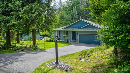 157 Northwood Dr, Point Roberts, WA, 98281-9622 | Card Image