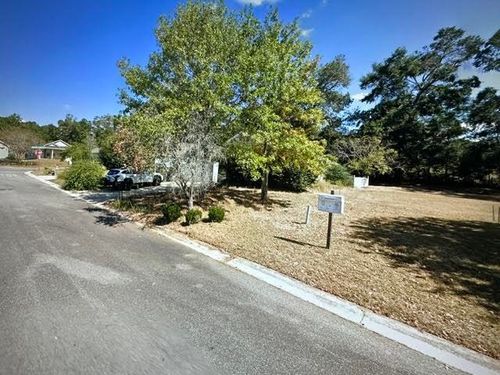 3569 Coyote Creek Dr, TALLAHASSEE, FL, 32301-7317 | Card Image