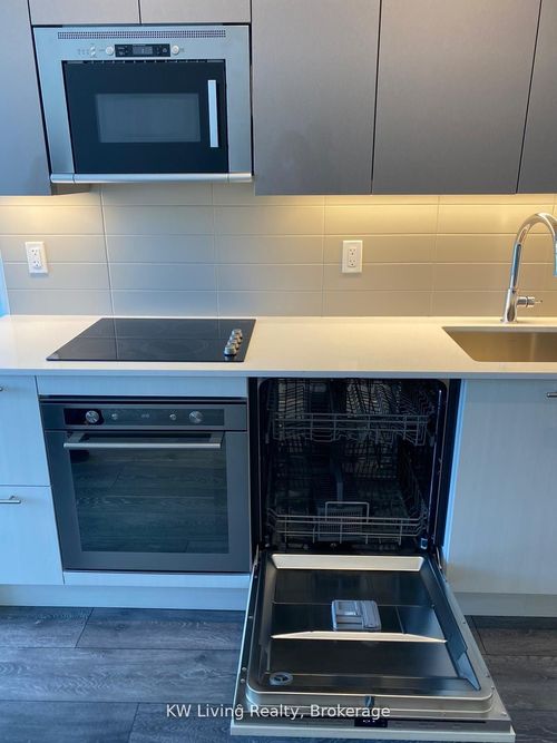 3306-403 Church St, Toronto, ON, M4Y0C9 | Card Image