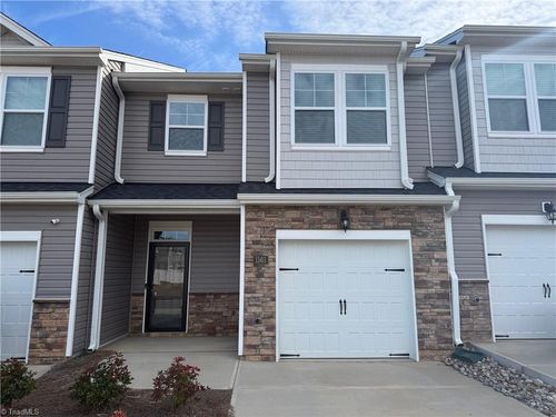 1563 Amberview Ln, Kernersville, NC, 27284-6735 | Card Image