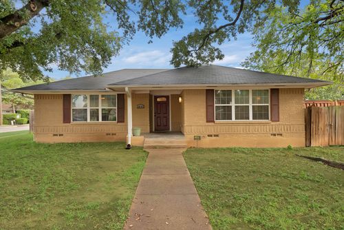 2835 W Colorado Blvd, Dallas, TX, 75211-1602 | Card Image