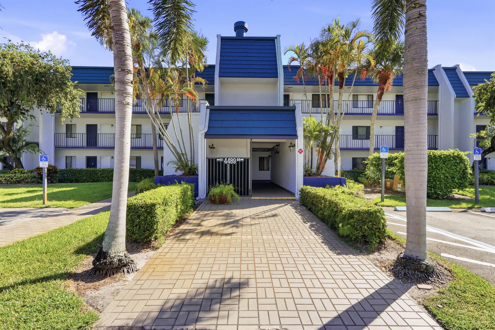 Residential in Lake Worth 4
