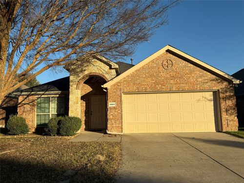 1001 Golden Bear Ln, Mckinney, TX, 75072-8911 | Card Image