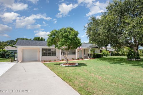 758 Banyan Dr, Melbourne, FL, 32935-6911 | Card Image